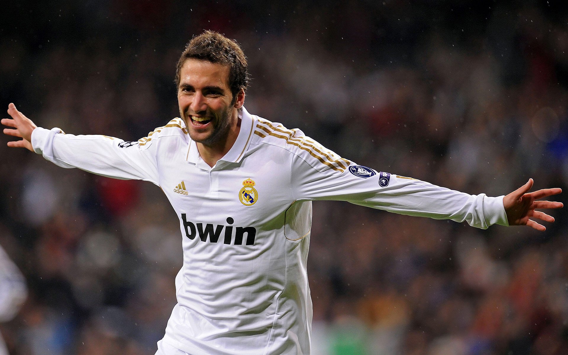 开云下载-世界杯之夜，乔治的全程高能输出