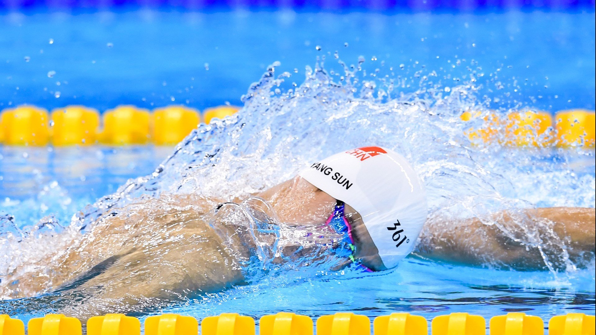 北欧童话难续写，高卢雄鸡险过关—李梓嘉羽球赛场惊艳四座成另一焦点